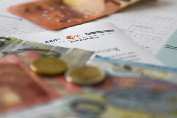 Rundfunkgebühr könnte wegen hoher Pensionen in ARD und ZDF steigen