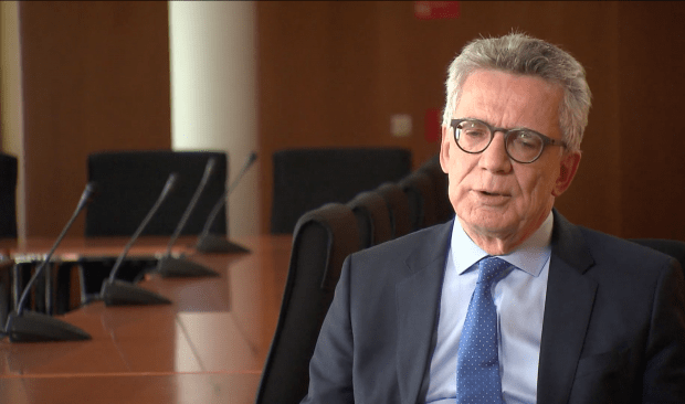 Der Ex-Minister von der traurigen Gestalt: De Maizière blickt auf 2015 zurück