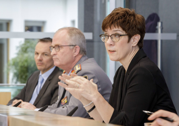 Hört auf mit dem Getue, schafft die Bundeswehr ab