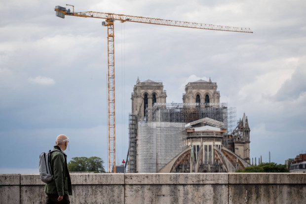Notre-Dame: Macron nun doch für originalgetreuen Wiederaufbau