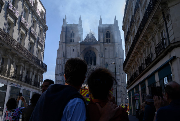 Kirchenbrände und andere antichristliche Taten