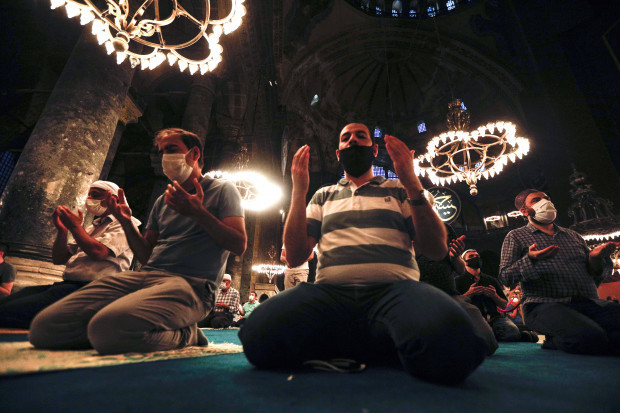 Erdogan inszeniert ein Gebet voller Eroberungssymbole