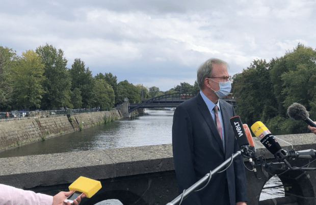 Demo-Verbot aufgehoben: Ohrfeige vom Gericht für Innensenator Geisel