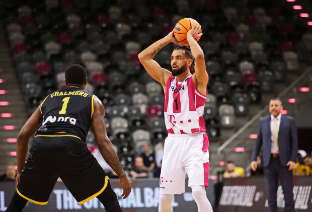 Telekom-Verein entlässt mutmaßlich aus politischen Gründen ehemaligen Basketball-Nationalspieler Saibou