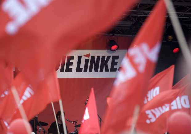 Umfrage: Viele AfD- und Linke-Wähler wollen Koalition