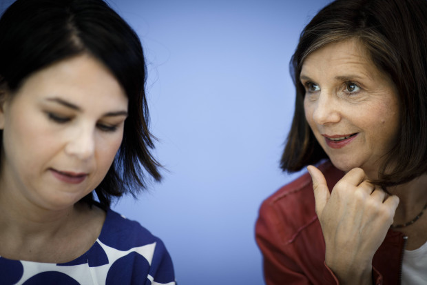 Göring-Eckardt und Baerbock schlagen „revolutionäres“ neues Asylsystem vor