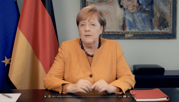 Merkel mit Doppel-Podcast und Einfachstbotschaft