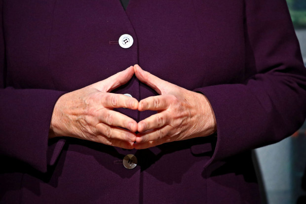 Botschaft in der Neujahrsansprache: Tritt Merkel 2021 noch mal an?