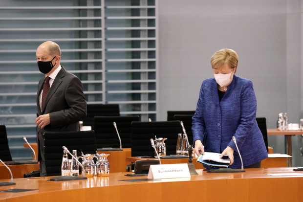Die Hoffnung stirbt zuerst: Merkel zieht neuen Corona-Gipfel vor