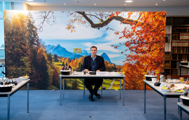 Als würde jeden Tag ein Politikergehirn abstürzen