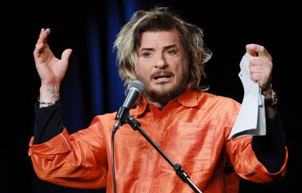 Kabarettist Kay Ray wegen Beschwerden muslimischer Kellner gefeuert