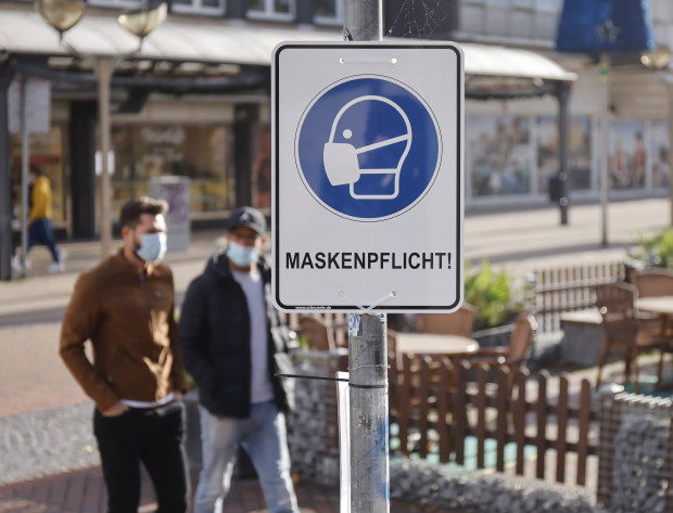 Corona-Krisenpolitik: Zustimmung von 76 auf 52 % gesunken