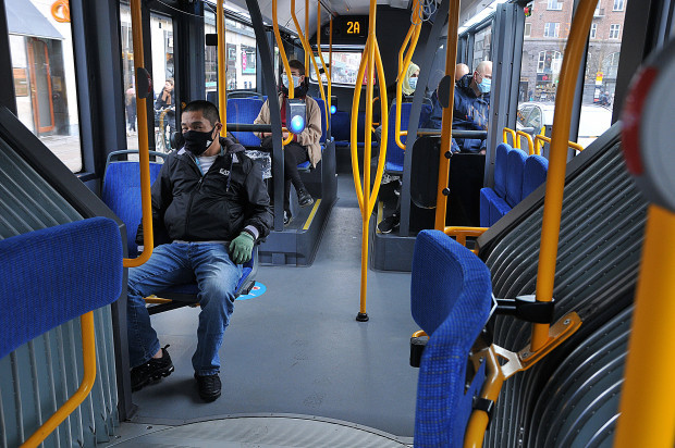 Fährt Corona Bus und Bahn?