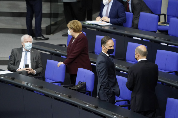 Was im Maßnahmenpaket gegen „Rassismus und Rechtsextremismus“ steht