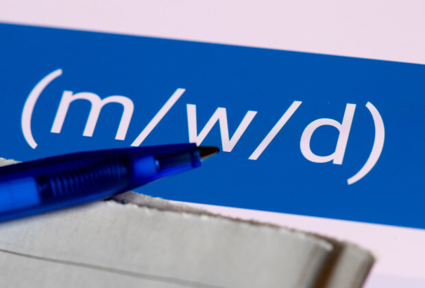 In acht Städten ließen drei Elternpaare / Väter / Mütter ein Neugeborenes als „divers“ eintragen