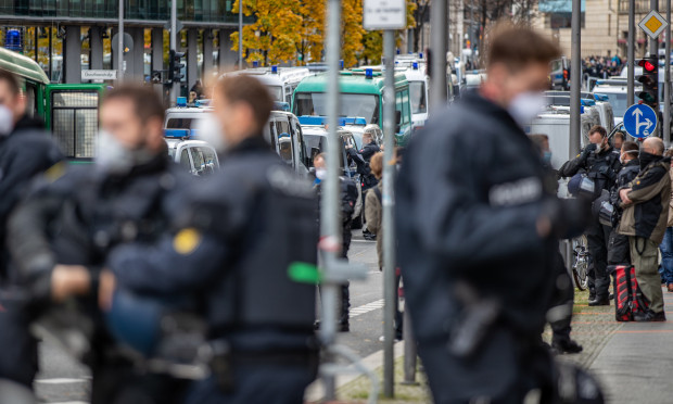 Coronademo in Berlin – woher kam die Gewalt gegen Polizisten?