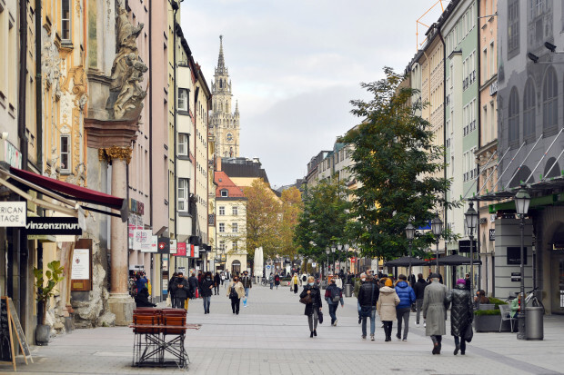 Lockdown „light“: Fußgängerströme halbiert, Handel stirbt