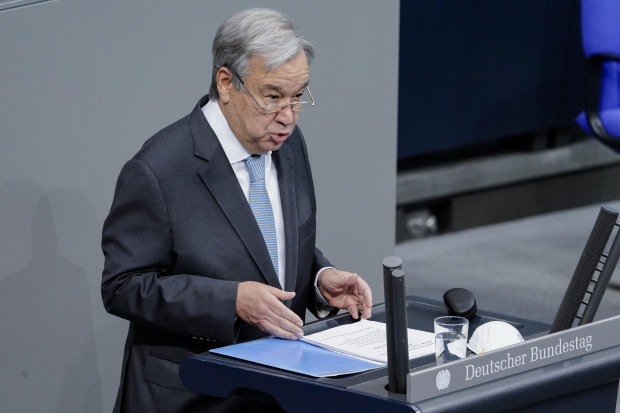 Genosse Antonio Guterres spricht – und der Bundestag lauscht andächtig