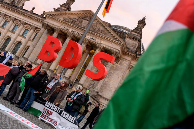 Deutsche Künstler und Wissenschaftler nehmen Anti-Israel-Kampagne in Schutz
