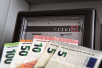 Umverteilung treibt den Strompreis – Kunden zahlen den Preis für gierige Politik