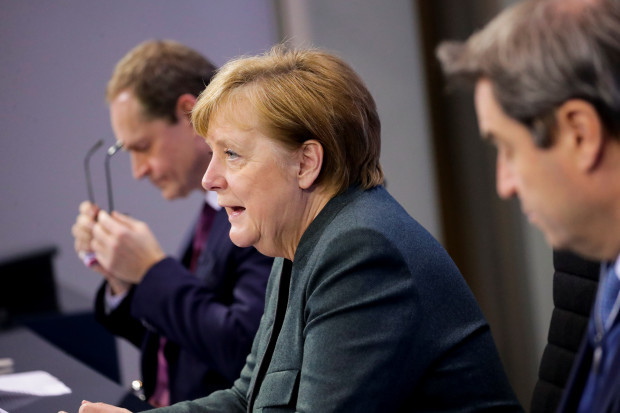 Merkel – Kanzlerin in ihren Labyrinthen