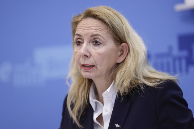 Berlin: Ausreisepflichtiger Gefährder verweigert Corona-Test – aus Gewahrsam entlassen