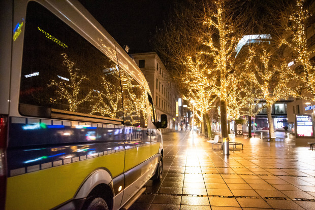 340 Euro Bußgeld: Altenpflegerin fährt zehn Minuten zu früh zur Arbeit