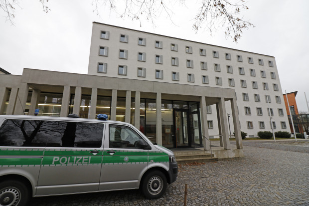 Bandenmäßiger Menschenschmuggel und Drogenhandel von Asylbewerbern