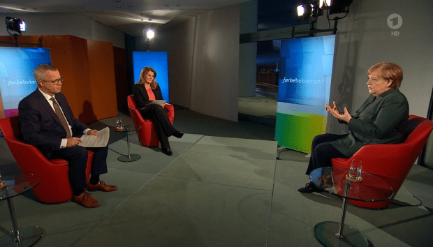 Das gemischte Duo der ARD assistierte Merkel