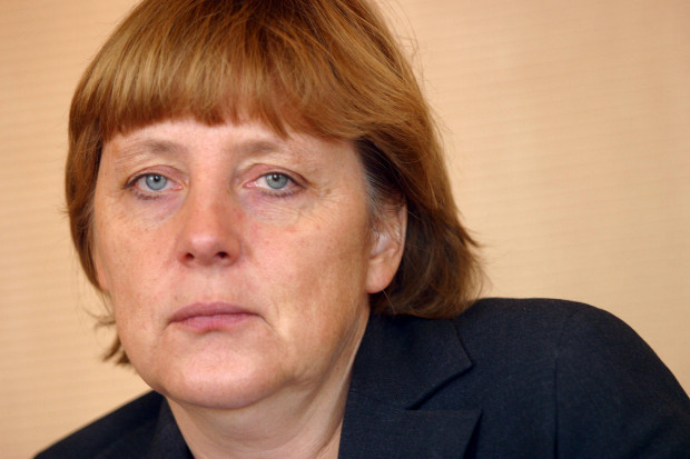 Die alte Merkel, die „neuen Freiheiten“ – und die böse Macht