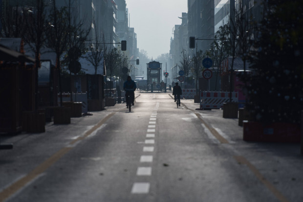 Berlin – auf dem Weg ins Paradies der neuen Urgemeinschaft