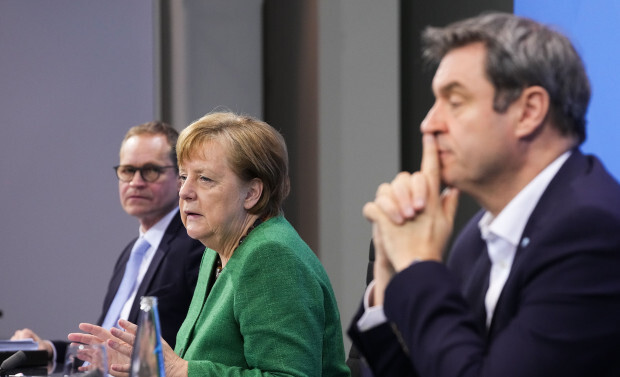 Merkels Sprache auf der Pressekonferenz: absurd, perfide und zynisch