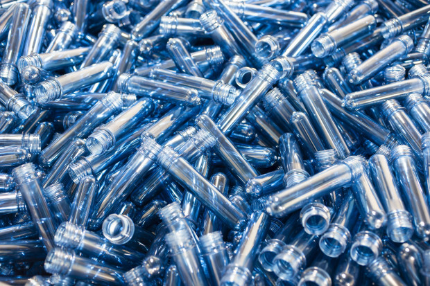 Kunststoffindustrie-Insider: “Fast jeder meiner Kunden bettelt um Rohstoffe”