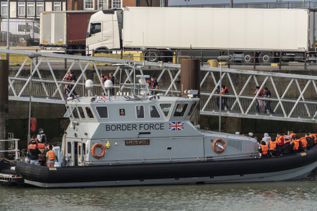 Großbritannien beschränkt Asylzuwanderung