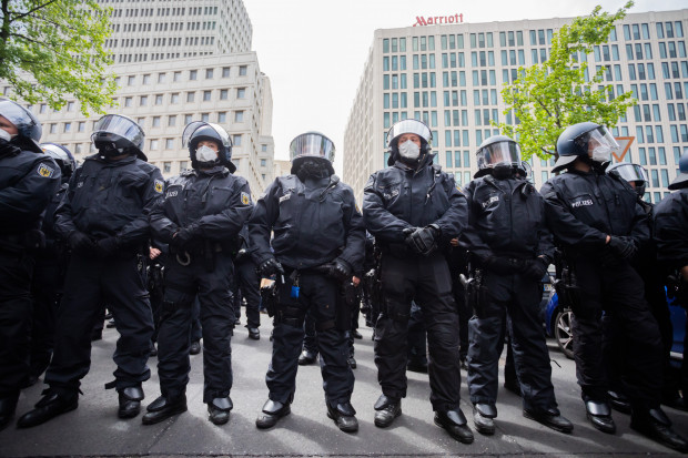 Am Tag des Grundgesetzes zweierlei Recht für Demonstranten