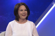 Bei Maischberger: Baerbock erklärt noch mal die Netzspeicherung