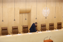 Wie sich das Bundesverfassungsgericht um die Entscheidung drückt