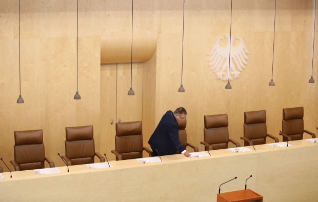 Bundesnotbremse: Wie sich das Bundesverfassungsgericht um die Entscheidung drückt