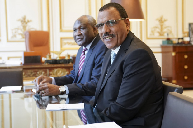 Niger: Reiche Politiker regieren ein armes Volk