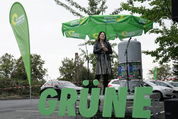 Baerbock will ihr Stipendium überprüfen – Grüne verstricken sich in Widersprüche