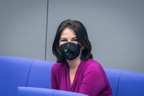 Baerbocks Schwindeleien über ihr Studium – komplette Promotionszulassung regelwidrig?