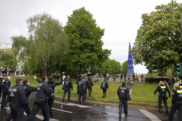 Berlin: Polizei verbietet mehrere Corona-Demos und erlaubt Gegenveranstaltungen