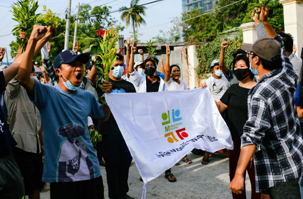 Brief aus Burma: „Jede Nacht höre ich Schüsse und Explosionen hier in Mandalay“