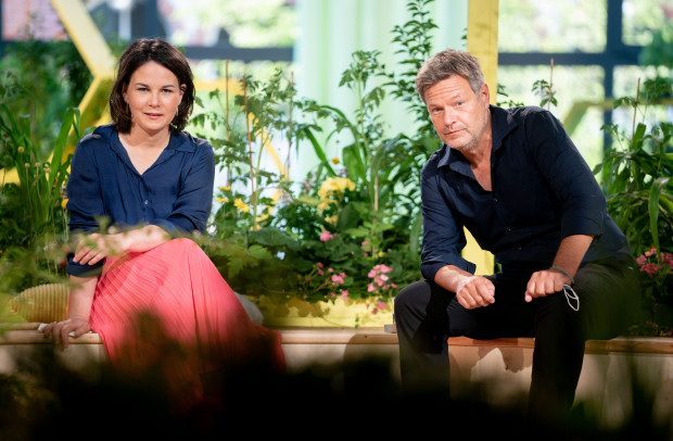 Grüne entzaubert: „Grell geschminkte Lebensläufe“