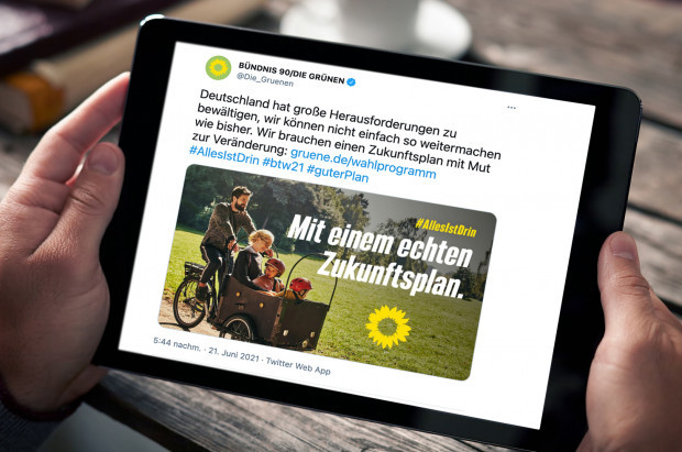 Die Grünen bewerben ihren „echten Zukunftsplan“ mit einer Rikscha