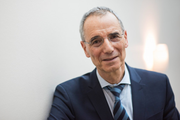 Wolffsohn liest dem deutschen Bürgertum samtweich die Leviten: Zumindest prüfen sollten wir, wer zu uns kommt