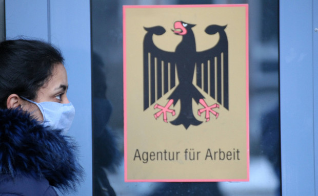 Reale Erholung am Arbeitsmarkt bleibt aus