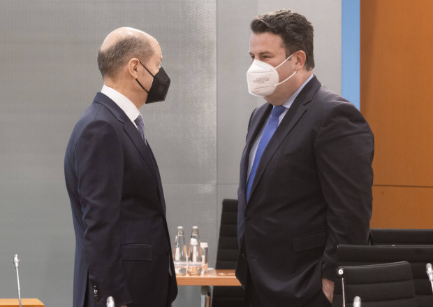 Olaf Scholz und Hubertus Heil reagieren auf das Rentendesaster mit Ignoranz und Arroganz