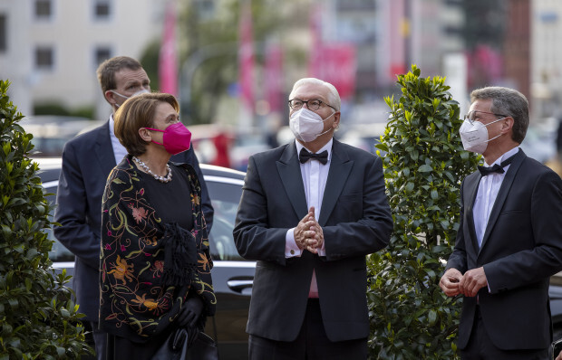 Eine pandemologische Anmerkung zum hundertsten Mozartfest Würzburg