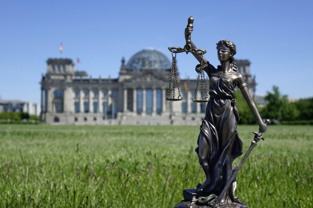 Die fragwürdigen Hintergründe des Klimaschutz-Urteils